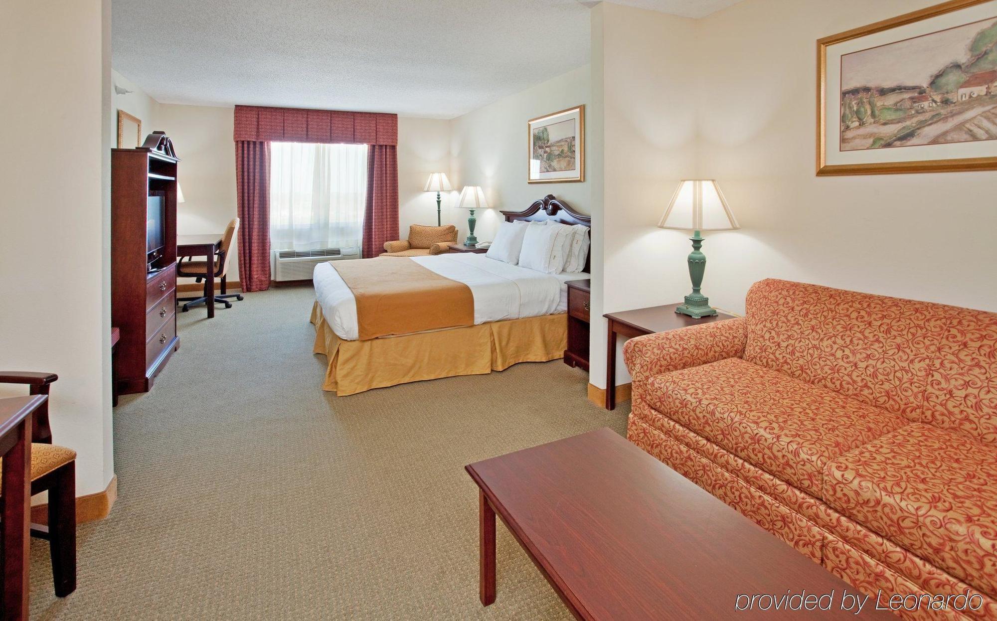 Baymont By Wyndham